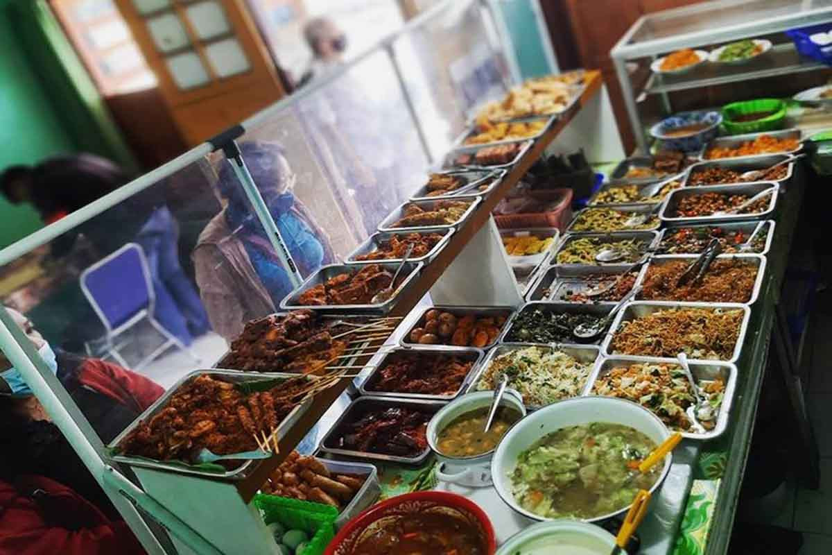 Sop Gurame Mbak Lili: Rahasia Rasa yang Bikin Warga Cilacap Rela Antre